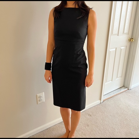 Banana Republic Dresses & Skirts - Banana Republic black dress in size 0.